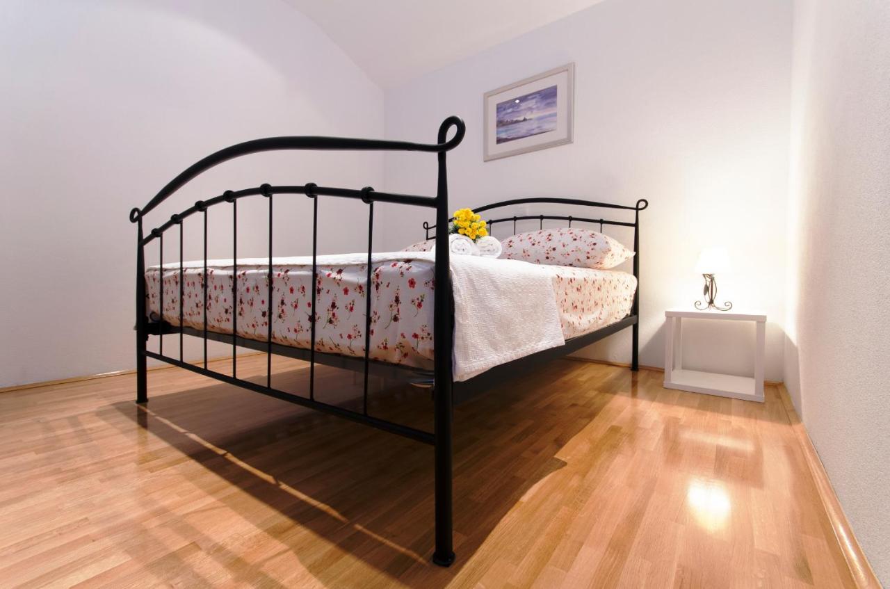 Holiday Home Bastion ภายนอก รูปภาพ