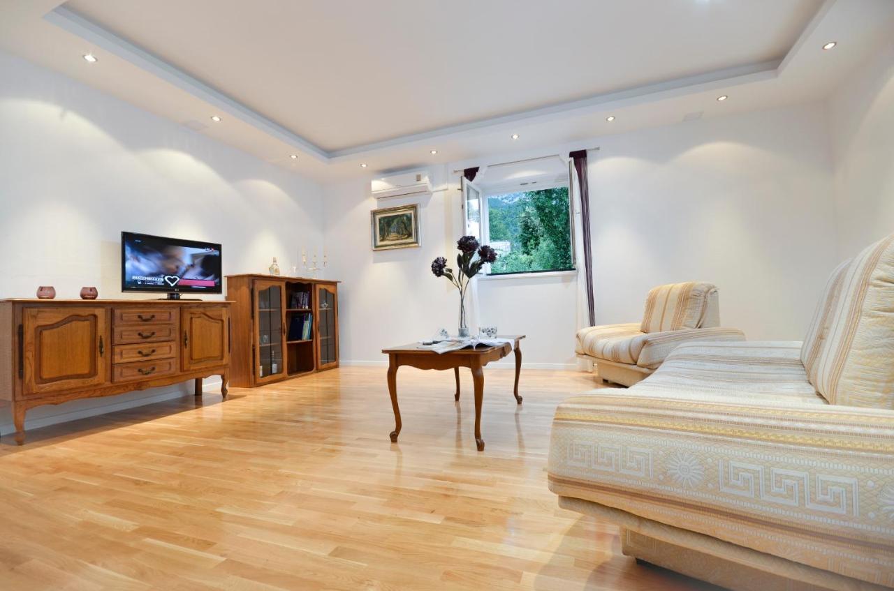Holiday Home Bastion ภายนอก รูปภาพ